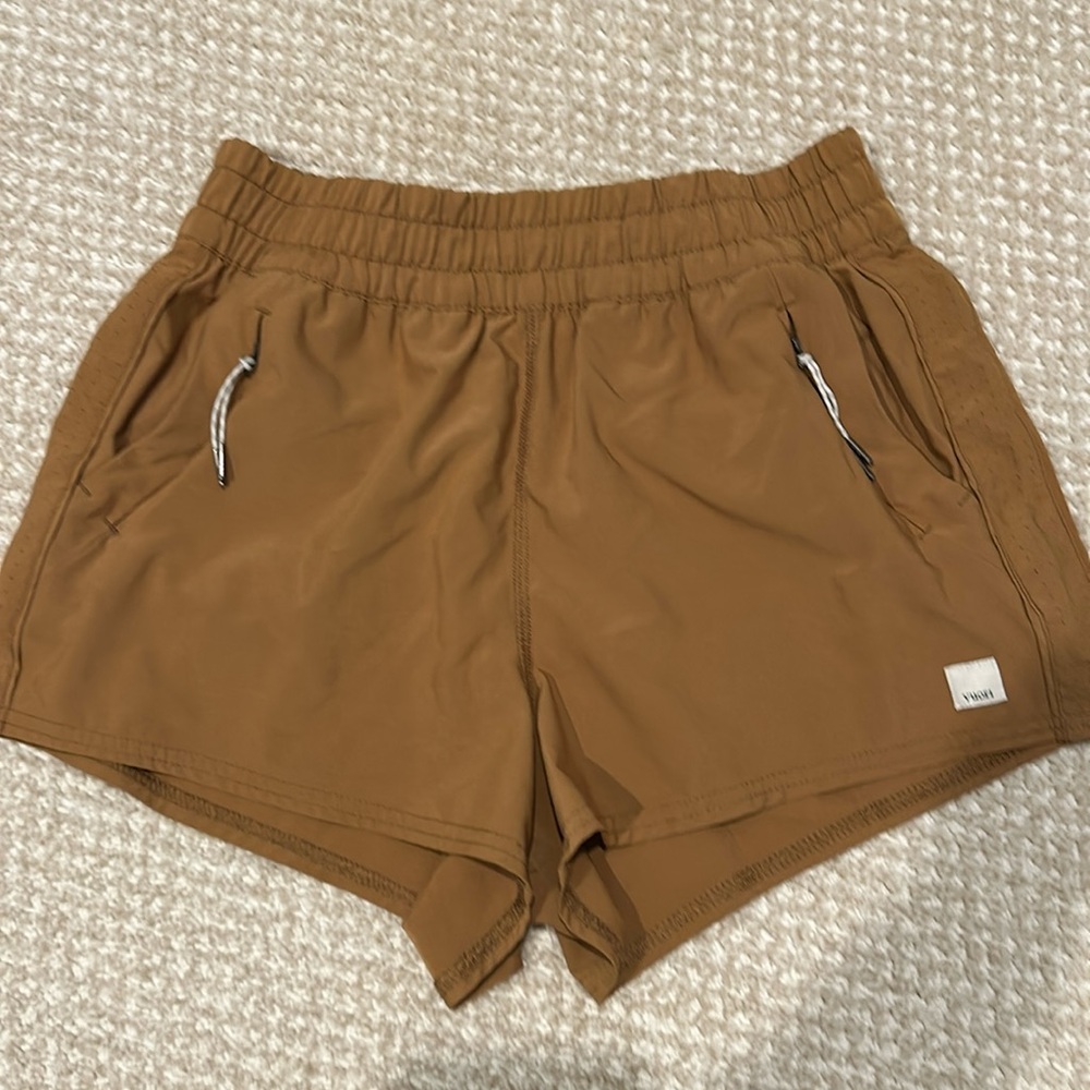 Vuori Dash shorts